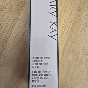 Mary Kay Foundation Primer with SPF 15